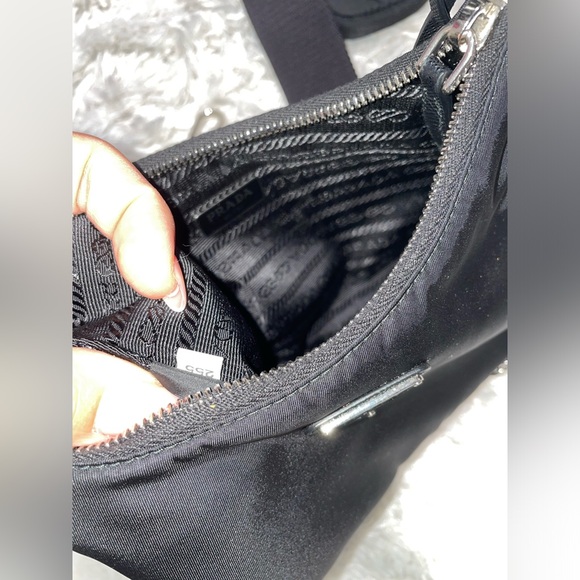 Like new Prada re-edition re-nylon 2005 - Picture 6 of 8